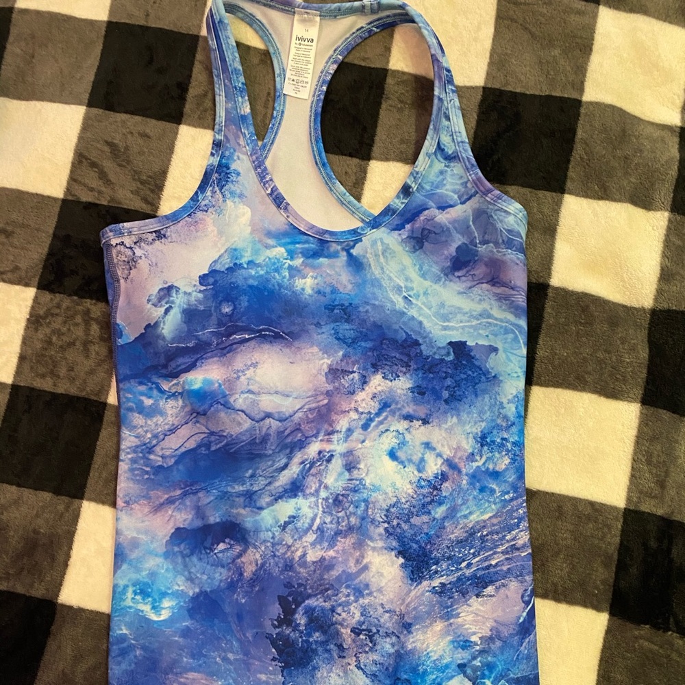 Lululemon tank top